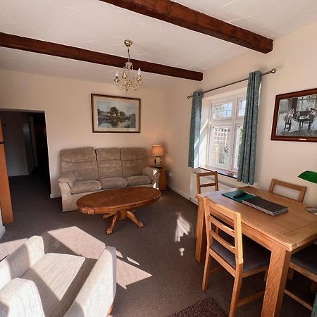 Hunston Mill Self Catering Dog Stay For Free 치체스터 외부 사진
