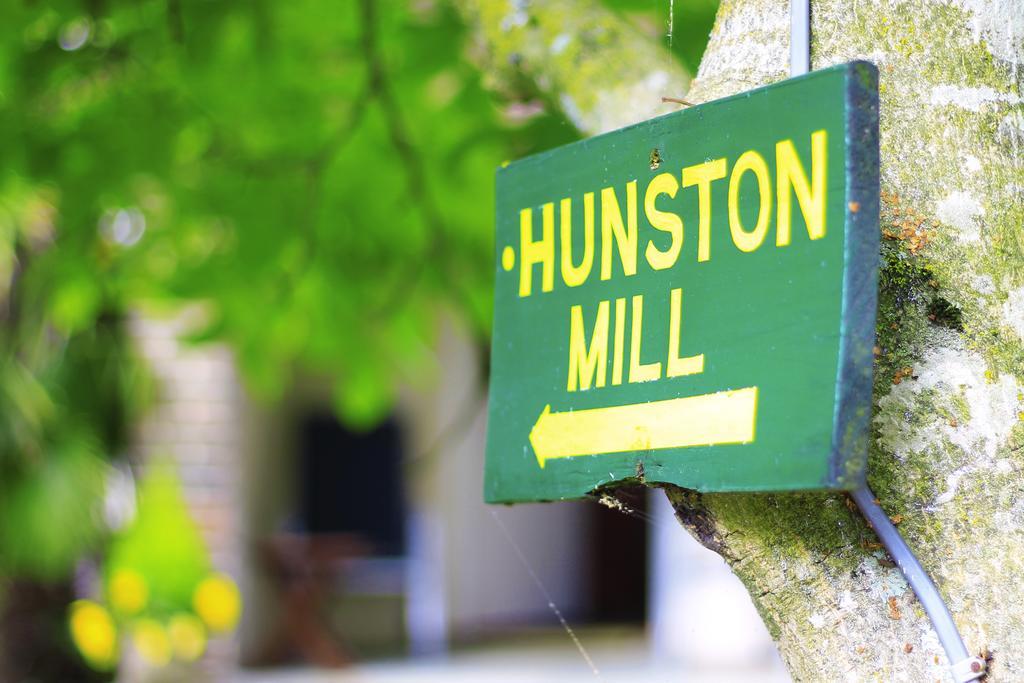 Hunston Mill Self Catering Dog Stay For Free 치체스터 객실 사진