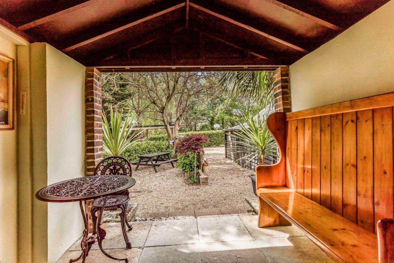 Hunston Mill Self Catering Dog Stay For Free 치체스터 외부 사진
