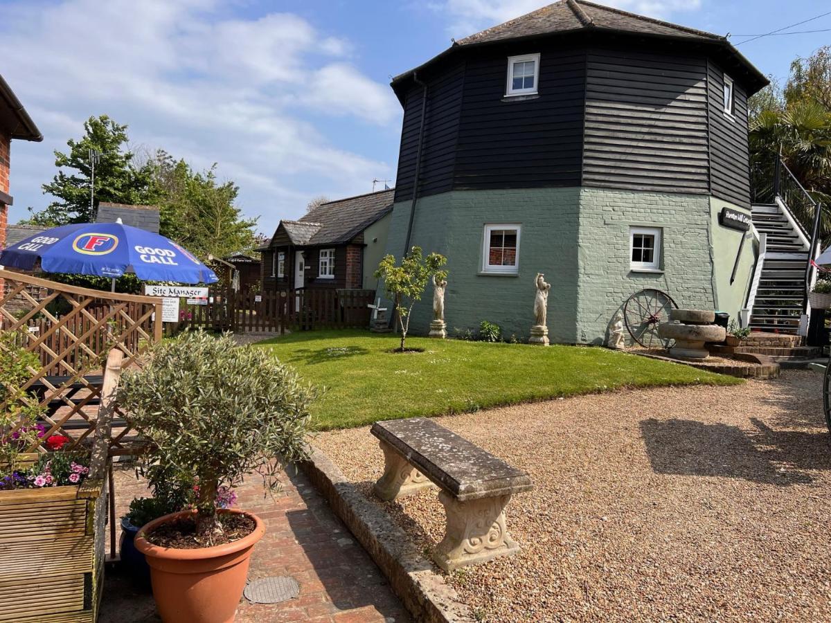 Hunston Mill Self Catering Dog Stay For Free 치체스터 외부 사진