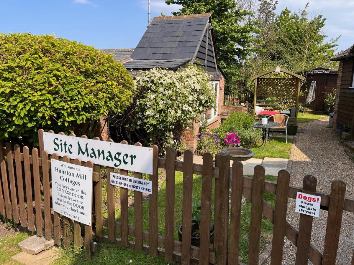 Hunston Mill Self Catering Dog Stay For Free 치체스터 외부 사진