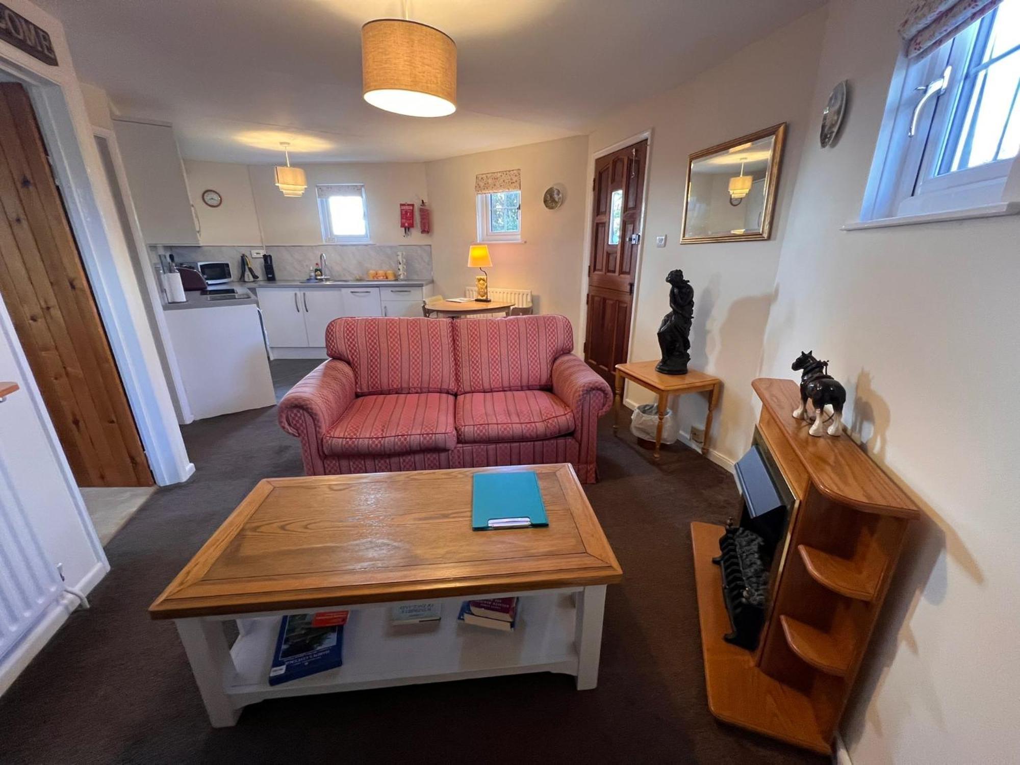 Hunston Mill Self Catering Dog Stay For Free 치체스터 외부 사진