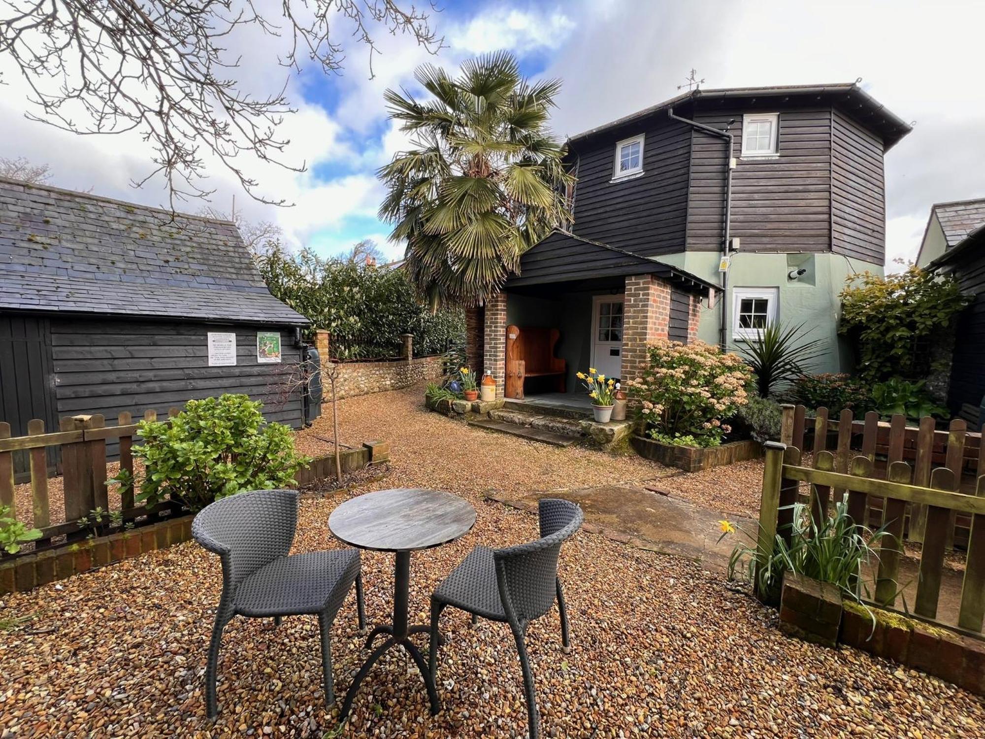 Hunston Mill Self Catering Dog Stay For Free 치체스터 외부 사진