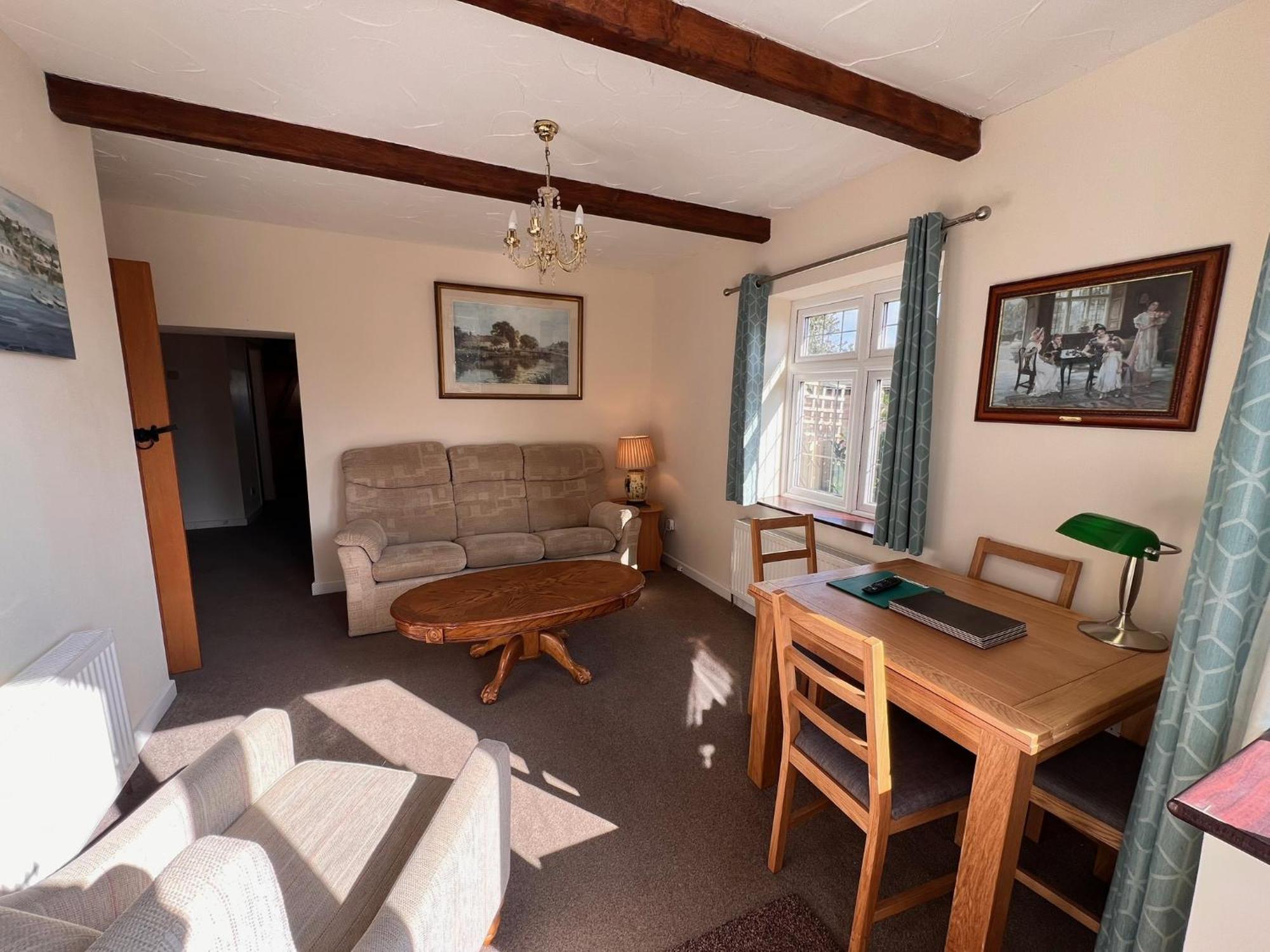 Hunston Mill Self Catering Dog Stay For Free 치체스터 외부 사진