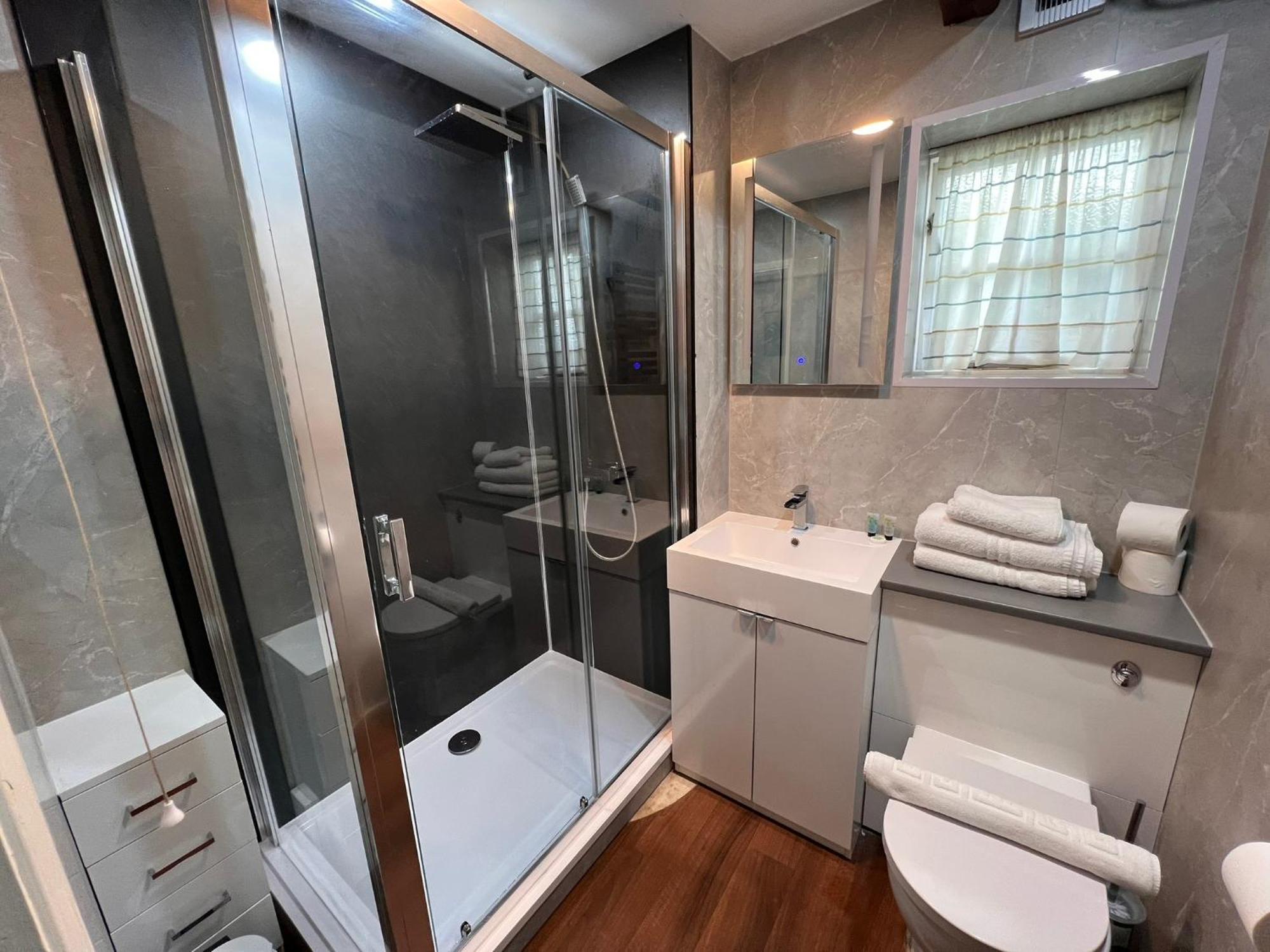 Hunston Mill Self Catering Dog Stay For Free 치체스터 외부 사진