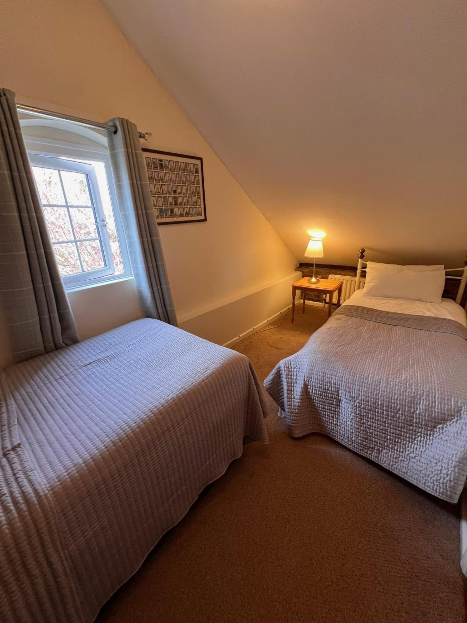 Hunston Mill Self Catering Dog Stay For Free 치체스터 외부 사진