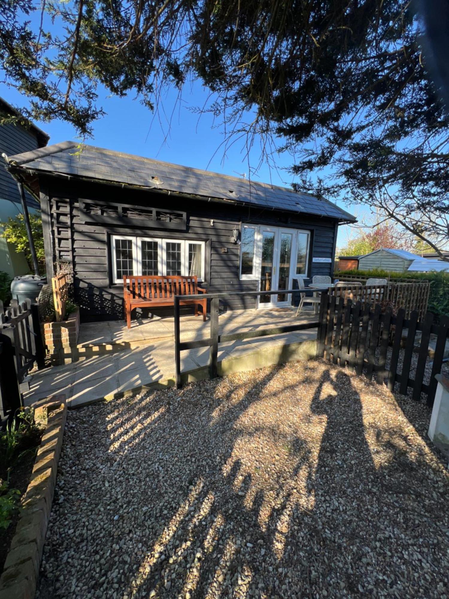 Hunston Mill Self Catering Dog Stay For Free 치체스터 외부 사진