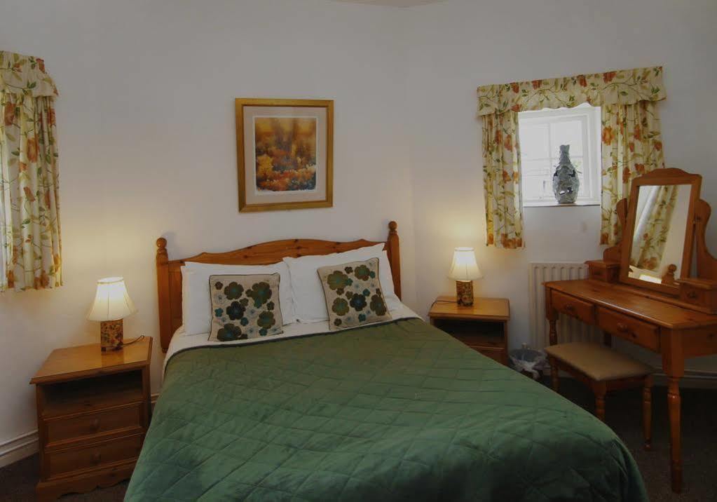 Hunston Mill Self Catering Dog Stay For Free 치체스터 외부 사진