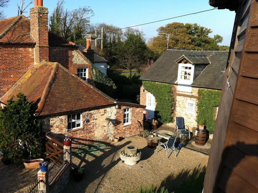 Hunston Mill Self Catering Dog Stay For Free 치체스터 외부 사진
